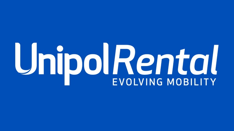 Logo UnipolRental su sfondo blu con lo slogan Evolving Mobility in bianco.